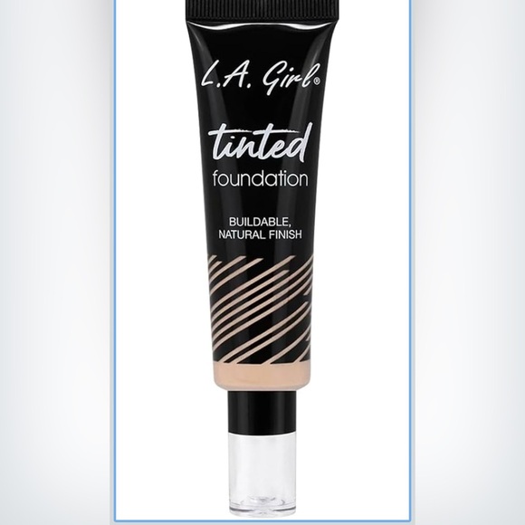 Tinted Foundation - Natural Finish - Picture 1 of 3